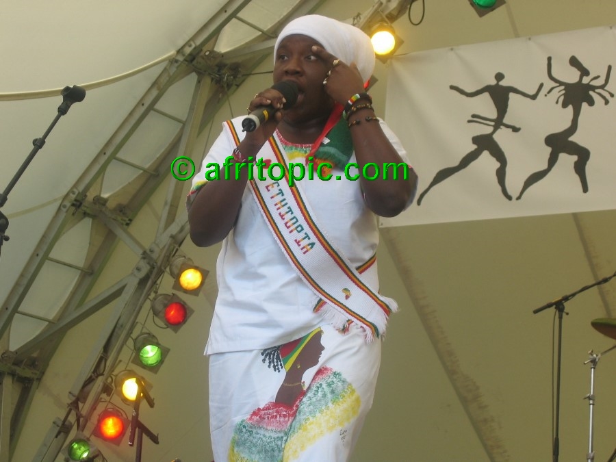 ../Images/AfricaFestival-28-29May05 186.jpg